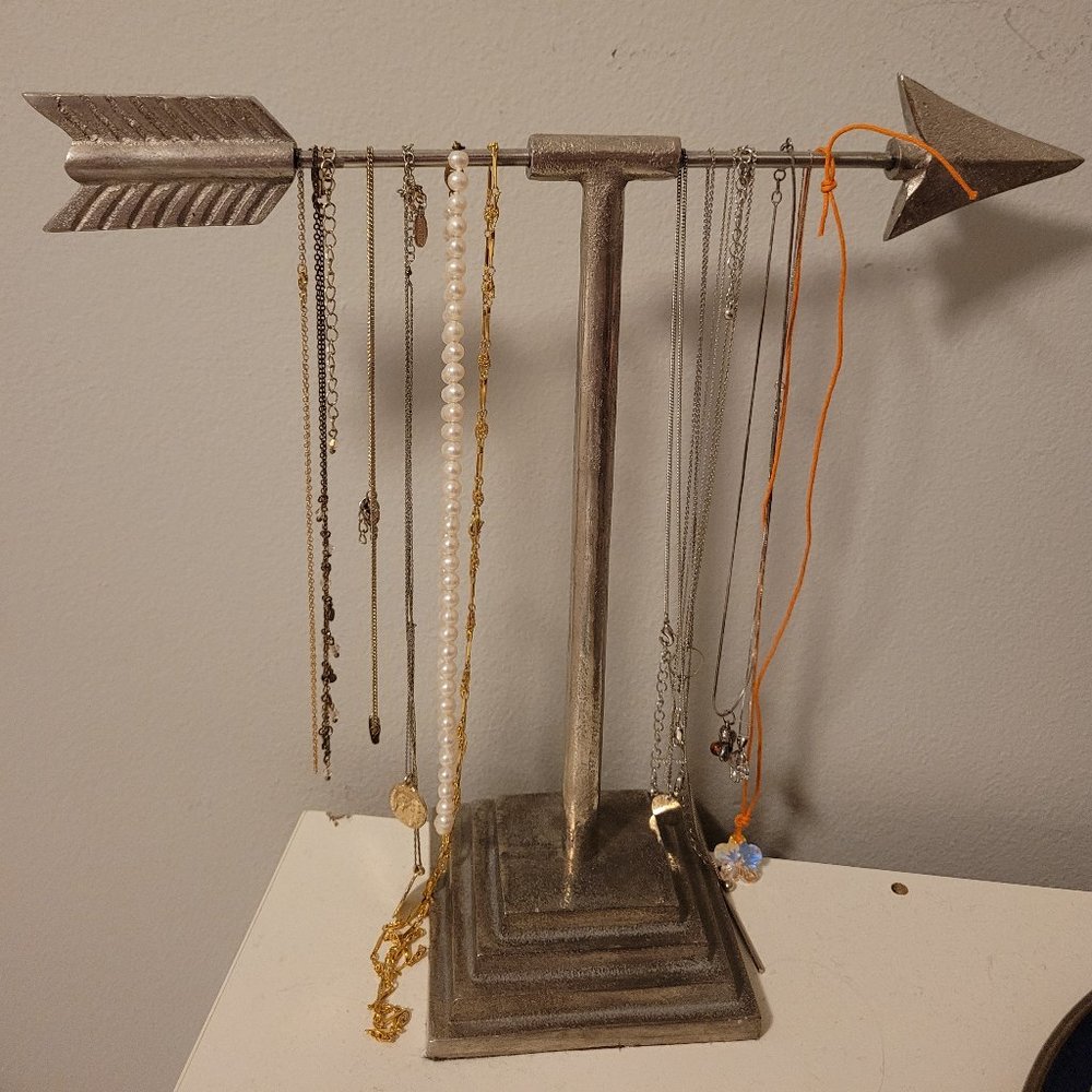 Arrow Necklace Stand
